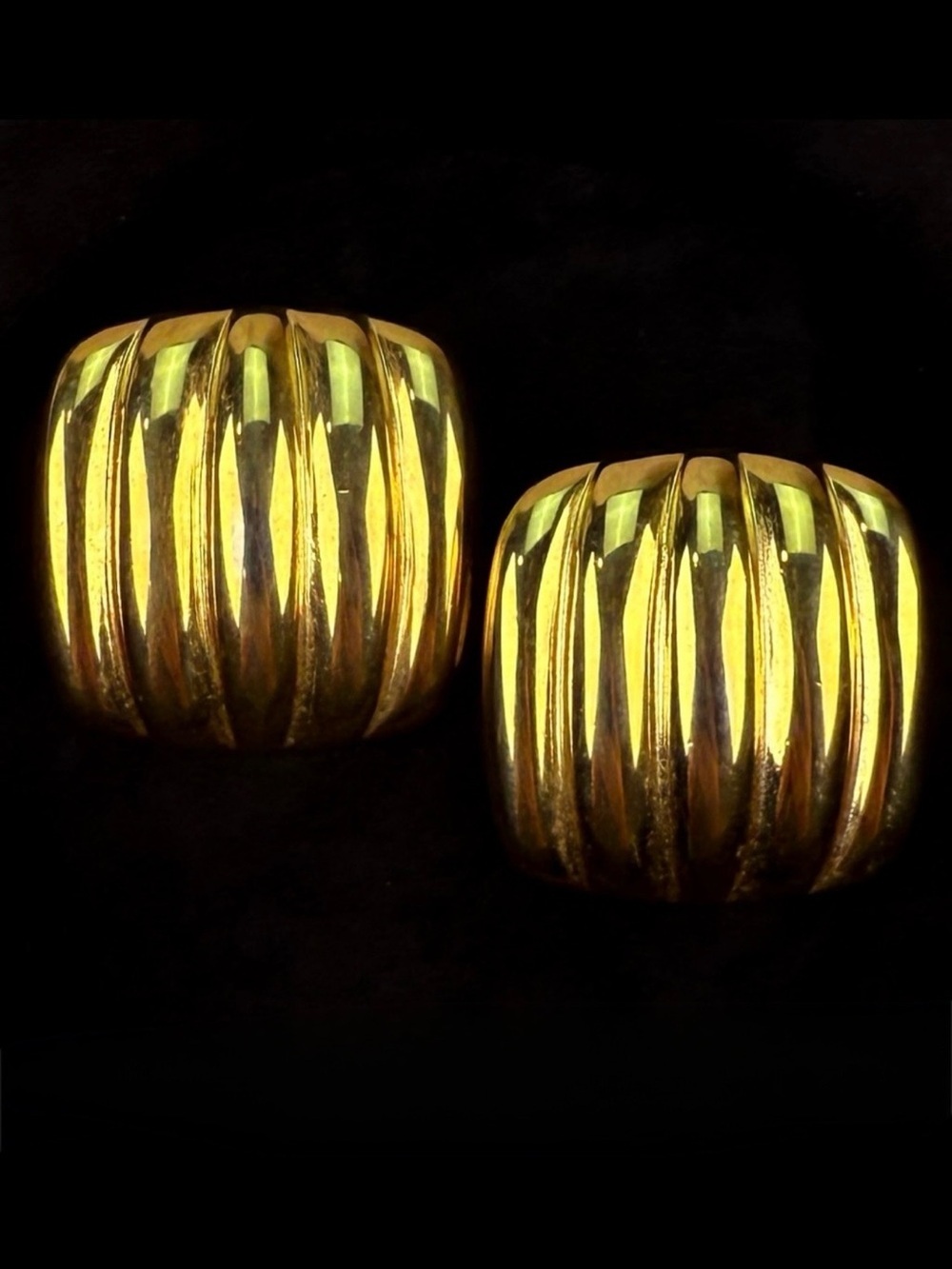 Vintage goldtone, weighted, square clip on earrings